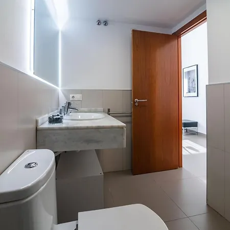 Md Loft Valterna شقة *